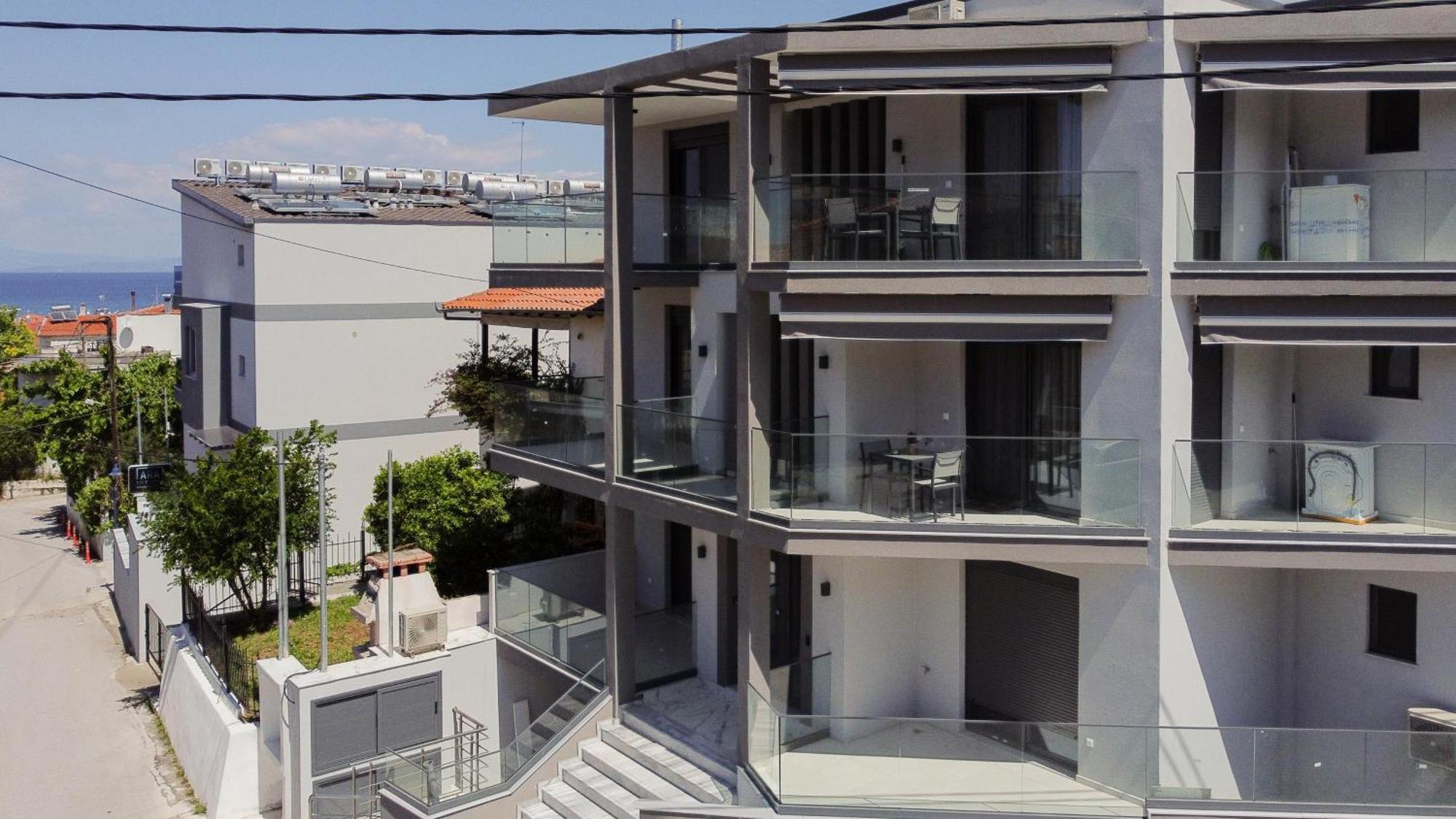 Avgerinos Apartments Polychrono Exterior photo