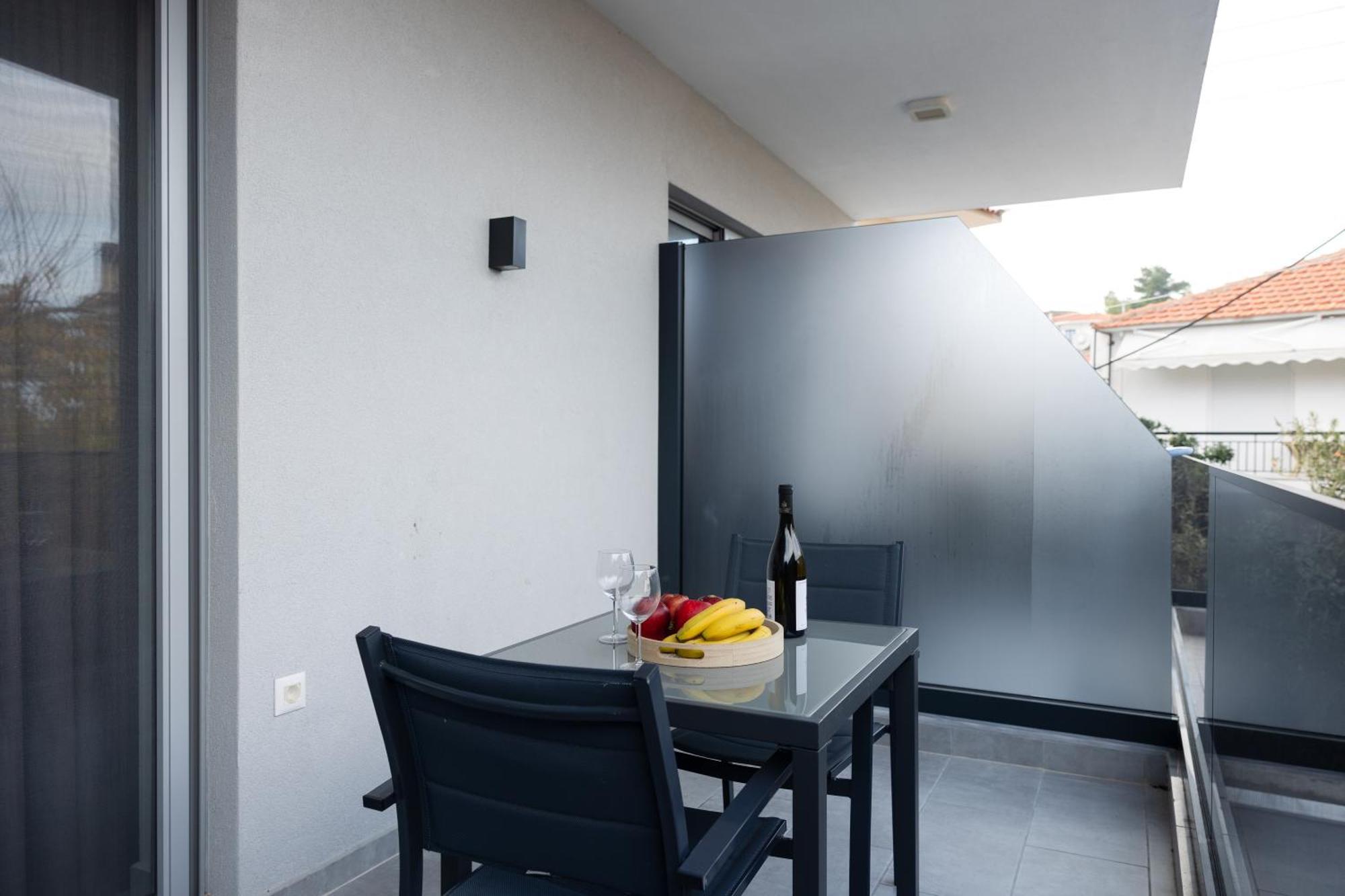 Avgerinos Apartments Polychrono Exterior photo